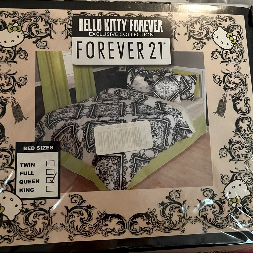 Hello Kitty Duvet Forever21 *collector’s item*